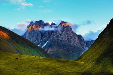 Depuis Tbilissi : excursion d'une journée à Kazbegi, Gudauri et Ananuri