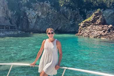 Budva: Hidden paradise tour with snorkeling and lunch