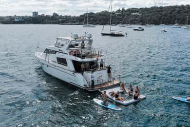 Sydney: Private 4-Hour Luxury Harbour Yacht Cruise and Swim