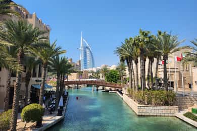 Dubai: City Highlights Tour with Blue Mosque & Street Food