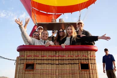 Temecula: Sunrise Hot Air Balloon Ride with Champagne