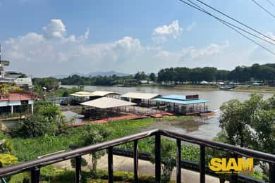 Damnoen Saduak Floating Market & River Kwai in Kanchanaburi