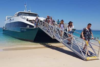 Rosslyn: Great Keppel Island Return Ferry Transfer