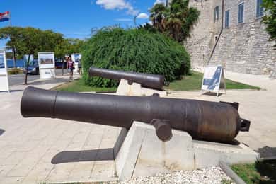 Tour particular por Šibenik e Zadar saindo de Split ou Trogir