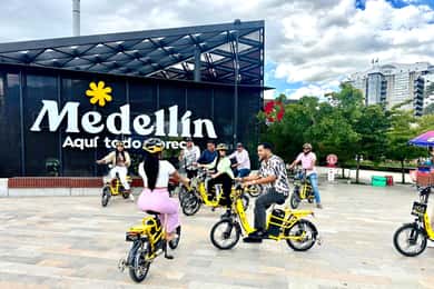 Private City Tour Express 1.5 hours Medellín Electric Bike