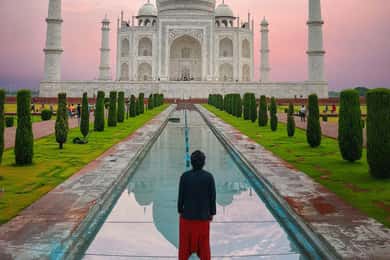 From Agra: Private Taj Mahal and Mathura & Vrindavan tour