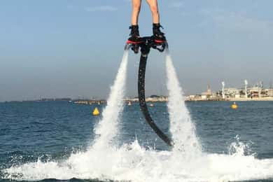 Dubaï : Jet ski et Flyboard à Dubaï Glace gratuite