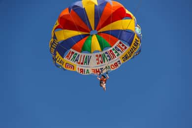 Puerto Vallarta: Parasailing Adventure