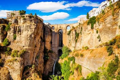 Marbella/Estepona: Ronda and Setenil de las Bodegas