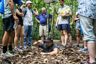 Da HCM: Tour di un giorno intero dei tunnel di Cu Chi e delle attrazioni della città