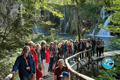 Plitvice Meren Tour: Beveiligde tickets, trein & boottocht