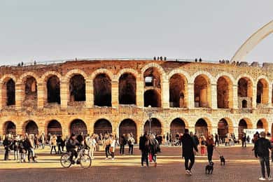 Tour a piedi del meglio di Verona: Arena e monumenti storici
