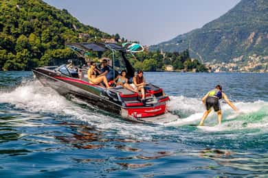 Lake Como: Sport Boat Tour + Wakeboarding & Wakesurfing | 1 to 6 hours