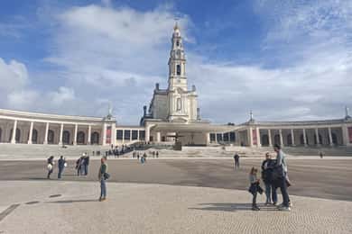 Visit Fátima, Nazaré and Óbidos