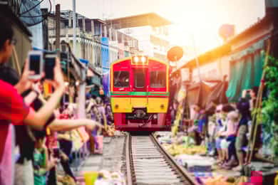 Bangkok: Mercato ferroviario di Maeklong e mercato galleggiante di Amphawa