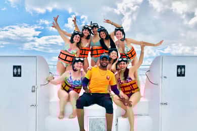 Punta Cana: Private Party Boat Cruise with Drinks and Snacks