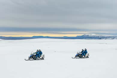 Desde Reikiavik: Excursión en moto de nieve por el Círculo Dorado y los Glaciares