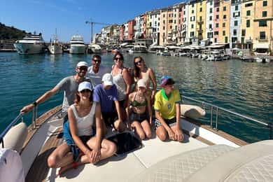 PRIVATE BOAT TOUR VISIT TO THE VILLAGES OF THE 5 LANDS
