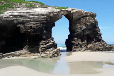 From Lugo: Half day excursion to Playa de las Catedrales and Ribadeo