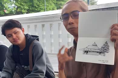 TravelSketch Yogyakarta: Guided Walking Tour & Sketching