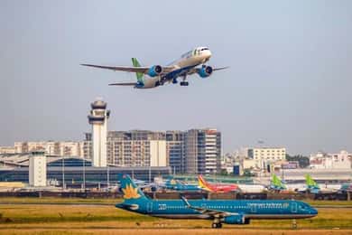 From Ho Chi Minh Airport: Premium Fast Track Immigration