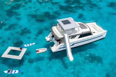 Phuket: Indigo Luxury Yacht til Phi Phi, Maya & Maithon
