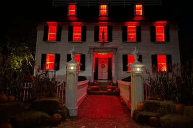 Salem, MA: Hocus Pocus Movie Guided Walking Tour