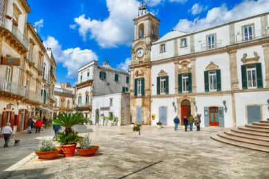 Bari: Alberobello, Martina Franca and Locorotondo Tour