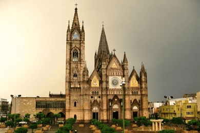Guadalajara : Highlights Walking Tour With A Guide