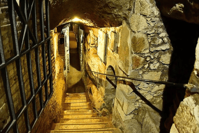 Rome: Catacombs Tour with Private Transfer and Tickets (3h)