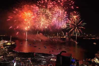 Istanbul : Dîner-croisière du Nouvel An sur le Bosphore 2026