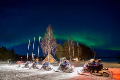Luleå : Northern lights snowmobile tour
