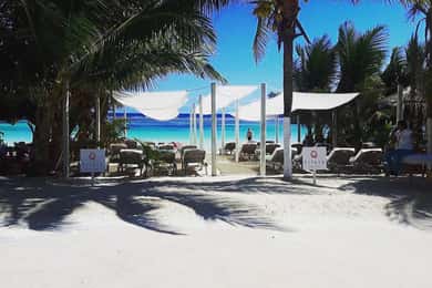 Costa Maya: strand met open bar, massage, lunch en snorkelen