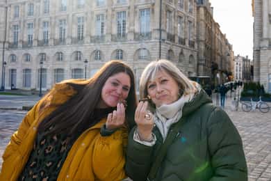 Bordeaux : Afternoon Food Tour with local delicacies