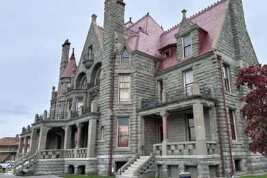 Victoria's City Highlights - Half Day Private Tour Excursion