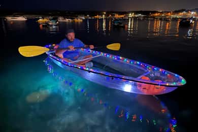Malta: Beleuchtete Nacht-Kajaktour – Leuchten im Dunkeln