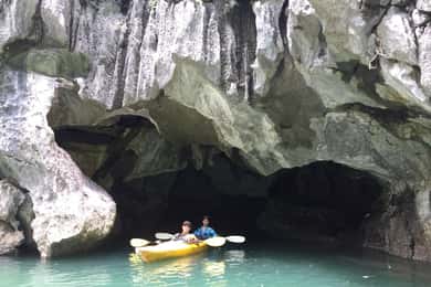 Cat Ba Island: Heldagskryssning till Lan Ha Bay och Ha Long Bay