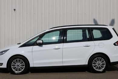 Edinburgh Train Station to Edinburgh Hotel Transfers 1-3 Pax