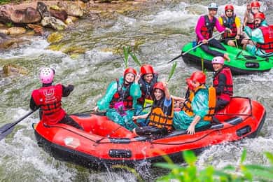 KhaoLak:Avventura in ATV, ZipLine e Rafting Tempio della Grotta della Scimmia
