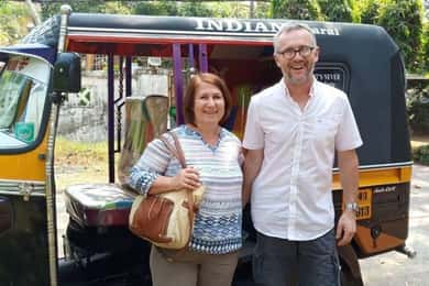 Agra: 6-Hour Tuk Tuk Food Tastings and Local Market Visit