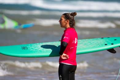 1/2 dia de aluguel de surf na Caparica