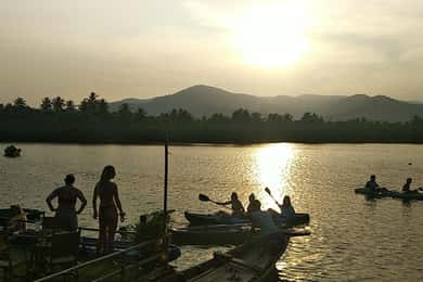 Kampot: Campo, fazenda de pimenta e passeio de caiaque com almoço