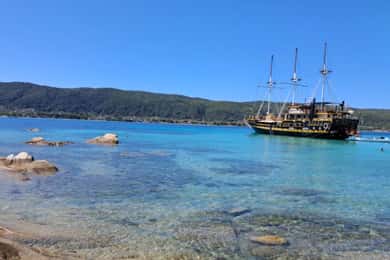 Day Trip from Thessaloniki: Blue Lagoon & Diaporos Island