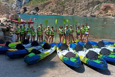 JAVEA-PLAYA GRANADELLA: KAJAKTOCHTEN DOOR DE BAaien VAN GRANADELLA