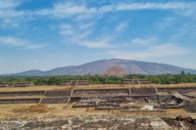 From Mexico City: Guided tour to Teotihuacan and Guadalupe