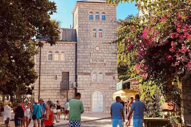 Tour a piedi a Herceg Novi: Scopri il centro storico