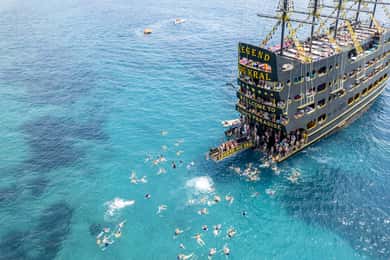 Side: Alanya'da Her Şey Dahil Lüks Tekne Turu ve Serbest Zaman