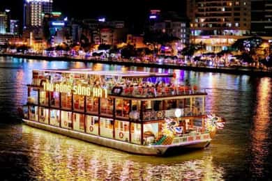 Da Nang: Nattcruise på Han-elven med soloppgangscocktail