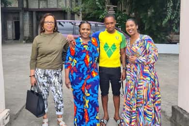 Dark View Falls tour with London Taxi and Tours