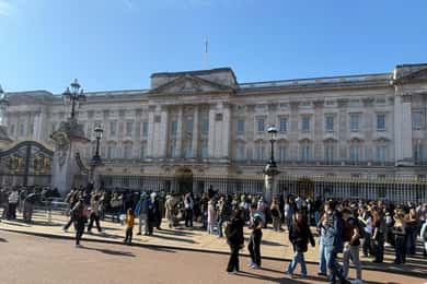 London: Die königlichen Paläste und königlichen Parks von "The Crown" zu Fuß